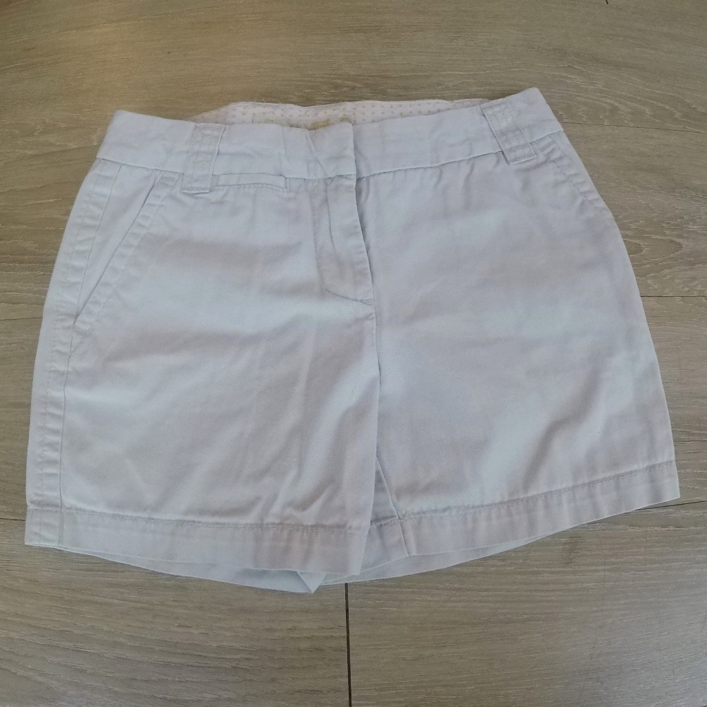 J Crew: 5" Chino Short - City Fit in Khaki